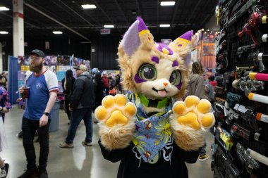 Motor City Comic Con sunuculuğunu Novi, Michigan 'daki Suburban Collection Showplace üstlendi.