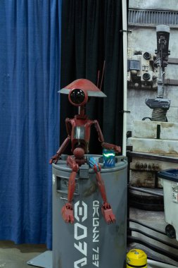 Motor City Comic Con sunuculuğunu Novi, Michigan 'daki Suburban Collection Showplace üstlendi.