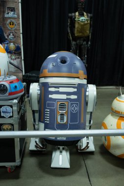 Motor City Comic Con sunuculuğunu Novi, Michigan 'daki Suburban Collection Showplace üstlendi.