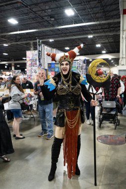 Motor City Comic Con sunuculuğunu Novi, Michigan 'daki Suburban Collection Showplace üstlendi.