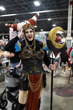 Motor City Comic Con sunuculuğunu Novi, Michigan 'daki Suburban Collection Showplace üstlendi.