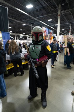 Motor City Comic Con sunuculuğunu Novi, Michigan 'daki Suburban Collection Showplace üstlendi.