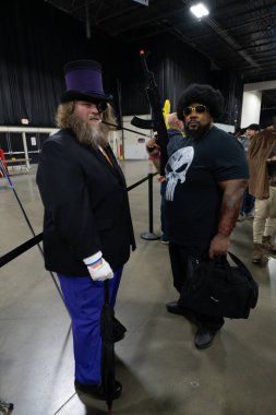 Motor City Comic Con sunuculuğunu Novi, Michigan 'daki Suburban Collection Showplace üstlendi.