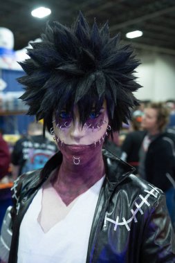 Motor City Comic Con sunuculuğunu Novi, Michigan 'daki Suburban Collection Showplace üstlendi.