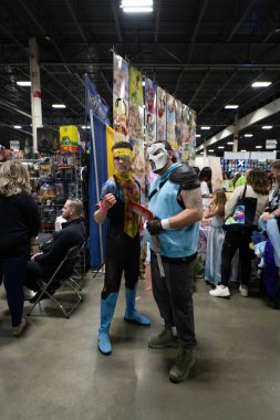 Motor City Comic Con sunuculuğunu Novi, Michigan 'daki Suburban Collection Showplace üstlendi.