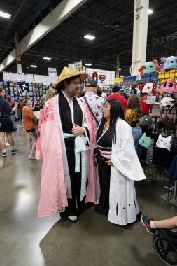 Motor City Comic Con sunuculuğunu Novi, Michigan 'daki Suburban Collection Showplace üstlendi.