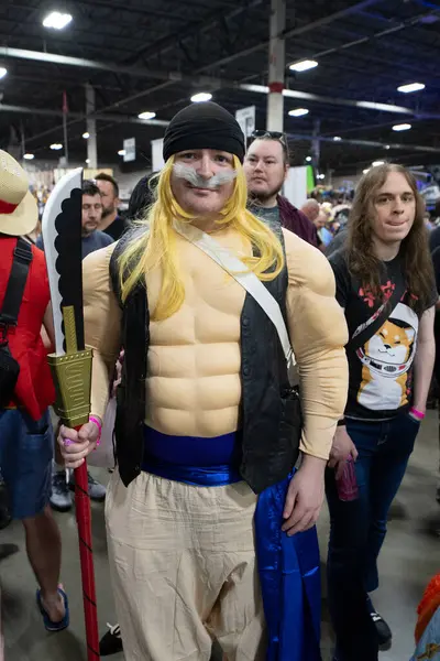 Motor City Comic Con sunuculuğunu Novi, Michigan 'daki Suburban Collection Showplace üstlendi.