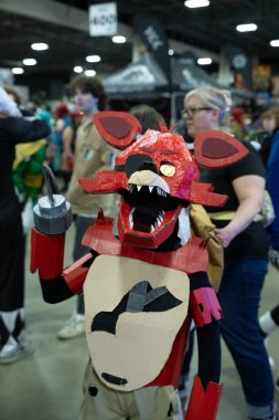 Motor City Comic Con sunuculuğunu Novi, Michigan 'daki Suburban Collection Showplace üstlendi.