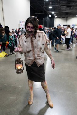 Motor City Comic Con sunuculuğunu Novi, Michigan 'daki Suburban Collection Showplace üstlendi.