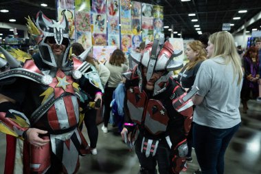 Motor City Comic Con sunuculuğunu Novi, Michigan 'daki Suburban Collection Showplace üstlendi.