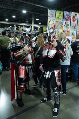 Motor City Comic Con sunuculuğunu Novi, Michigan 'daki Suburban Collection Showplace üstlendi.