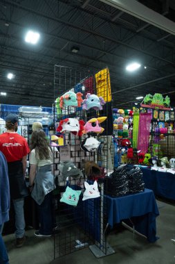 Motor City Comic Con sunuculuğunu Novi, Michigan 'daki Suburban Collection Showplace üstlendi.