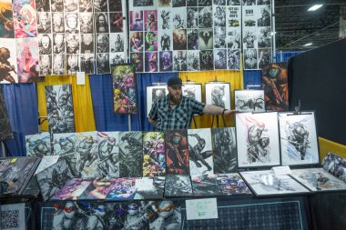 Motor City Comic Con sunuculuğunu Novi, Michigan 'daki Suburban Collection Showplace üstlendi.