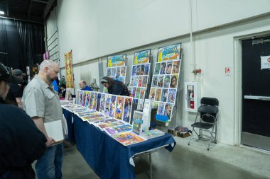 Motor City Comic Con sunuculuğunu Novi, Michigan 'daki Suburban Collection Showplace üstlendi.