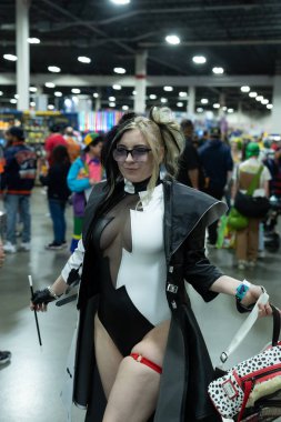 Motor City Comic Con sunuculuğunu Novi, Michigan 'daki Suburban Collection Showplace üstlendi.