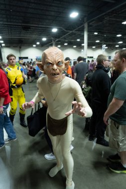 Motor City Comic Con sunuculuğunu Novi, Michigan 'daki Suburban Collection Showplace üstlendi.