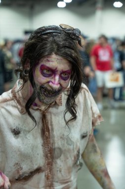 Motor City Comic Con sunuculuğunu Novi, Michigan 'daki Suburban Collection Showplace üstlendi.