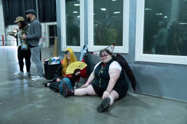 Motor City Comic Con sunuculuğunu Novi, Michigan 'daki Suburban Collection Showplace üstlendi.