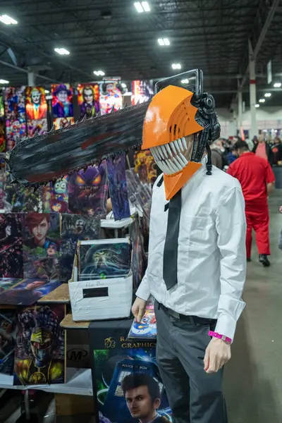 Motor City Comic Con sunuculuğunu Novi, Michigan 'daki Suburban Collection Showplace üstlendi.