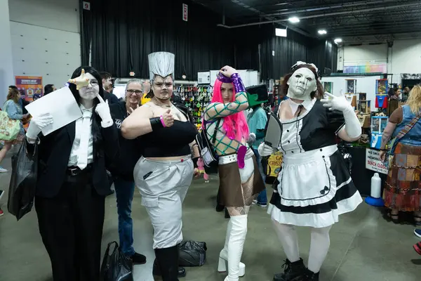 Motor City Comic Con sunuculuğunu Novi, Michigan 'daki Suburban Collection Showplace üstlendi.