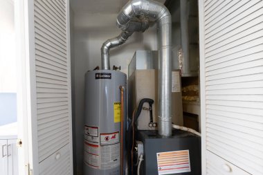 Ev, bodruma yeni bir konut ocağı ve sıcak su tankıyla yenilendi.