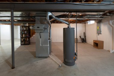 Ev, bodruma yeni bir konut ocağı ve sıcak su tankıyla yenilendi.