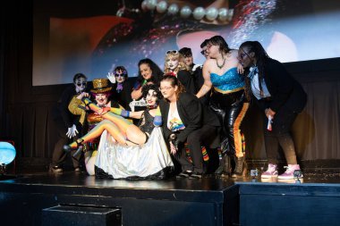 Michigan Rocky Korku Koruma Derneği 'nden Gay Pride Tema Şovu Wayne Michigan' daki State Wayne Tiyatrosu 'nda gölgelendi.