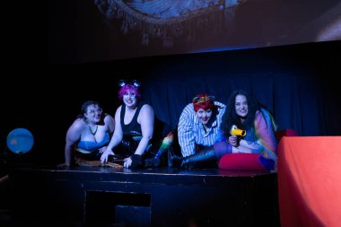 Michigan Rocky Korku Koruma Derneği 'nden Gay Pride Tema Şovu Wayne Michigan' daki State Wayne Tiyatrosu 'nda gölgelendi.