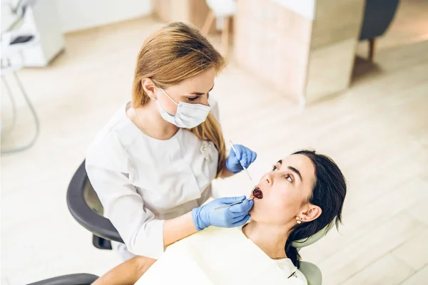 Female Dentist Female Patient Dental Chair Providing Oral Cavity Treatment — Stock Photo, Image