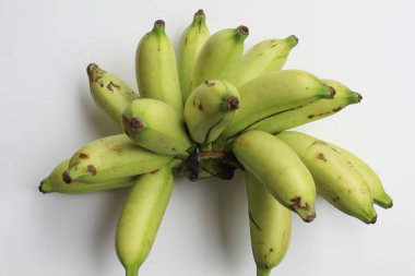 Soluk yeşil muz tarağı, beyaz arka planda izole edilmiş.