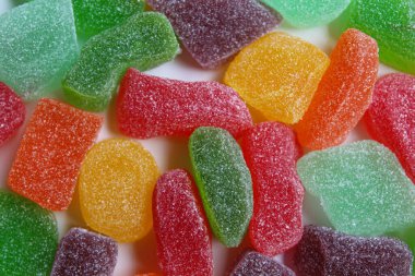 Renkli şekerlerin arkaplan dokusu veya şekerli meyve jölesi, düz ya da üst görünüm
