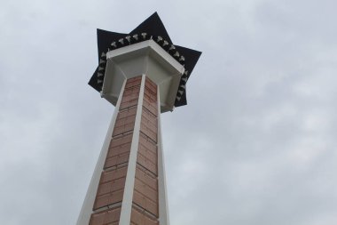 Mescid Raya Baiturrahman ya da Baiturrahman Camii, Semarang şehrinin göbeğinde yer alır. 12 Nisan 2022 'de Semarang, Endonezya