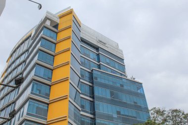 Indosat Koredoo Hutchison Binası, bir telekomünikasyon servis sağlayıcısı. 12 Nisan 2022 'de Semarang, Endonezya