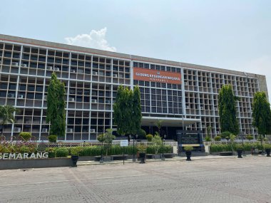 Semarang, Endonezya - 24 Aralık 2023: Gedung Keuangan Negara Semarang 1, Semarang City 'de bir devlet maliye binası.