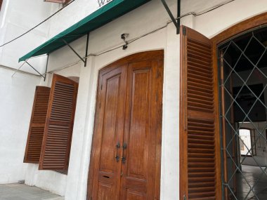 Semarang, Endonezya - 24 Aralık 2023: Kota Lama bölgesindeki Weeskamer Binası