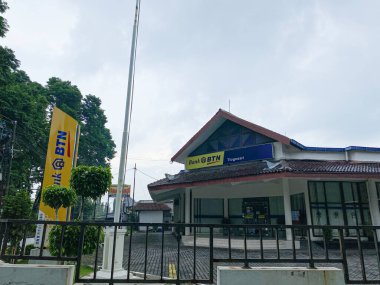 Semarang, Endonezya - 24 Şubat 2024: Bank BTN veya PT Bank Tabungan Negara Endonezya 'da bir devlet bankası.