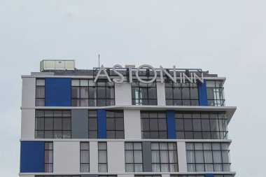 Pandanaran bölgesindeki Aston Inn Otel binası. Semarang, Endonezya, 25 Aralık 2022