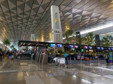 Tangerang, Endonezya - 1 Şubat 2025: Terminal 3, Soekarno Hatta Uluslararası Havalimanı içindeki durum