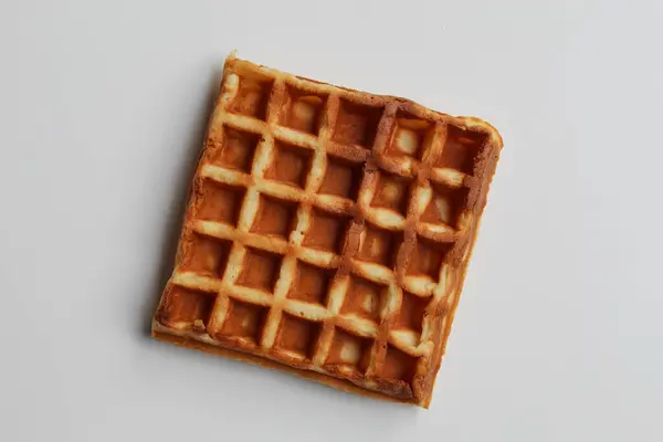 Düz waffle, yanmış taraf, kare desenli, düz ya da üst görünüm