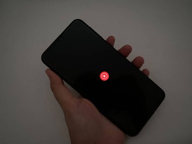 Bekasi, Endonezya - 22 Mart 2025: Android akıllı telefonunda Youtube Müzik uygulaması