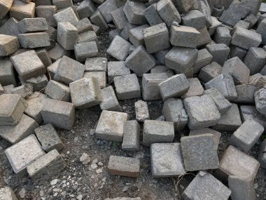 Kaldırım, zemin ya da beton blok kaldırım, küp şeklinde.