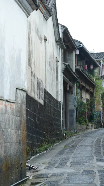 Die Alte Chinesische Dorfsicht Mit Den Alten Eingebauten Architekturen Darin — Stockfoto