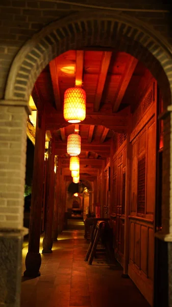Lanterna Rossa Appesa Nel Vecchio Edificio Classico Cinese Benedizione Festiva — Foto Stock
