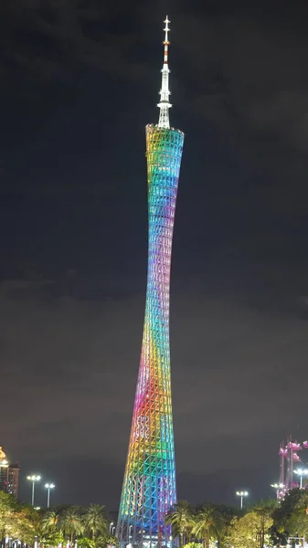 Piękny Widok Wieży Widokowej Kolorowymi Światłami Nocy — Zdjęcie stockowe