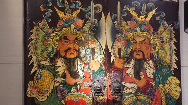 Класичний Малюнок Дверей Вимагав Блаженної Сімейної Охорони Китаї — стокове фото