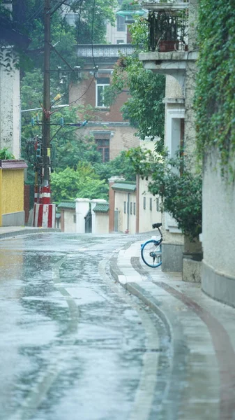 Der Blick Auf Den Regentag Der Stadt Mit Nasser Straße — Stockfoto