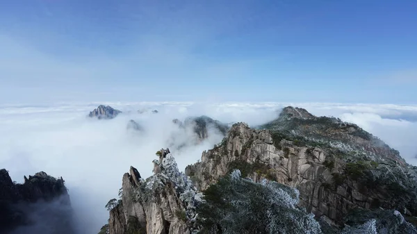 Stock image The beautiful frozen mountains view coverd by the white snow and ice in winter