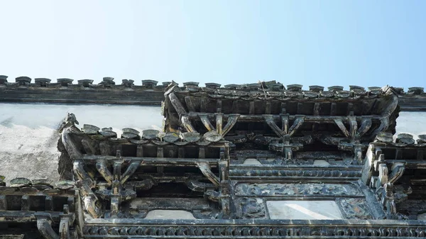 Antiga Casa Chinesa Esculpida Com Belas Esculturas Pedra Aldeia Rural — Fotografia de Stock