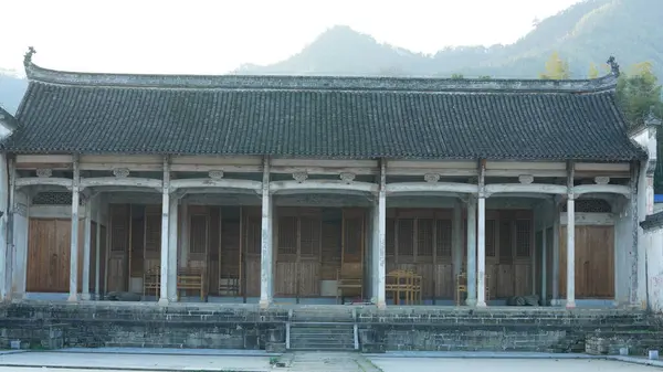 Klasik Mimari Dar Şeritli Güzel Geleneksel Çin Köyü Manzarası — Stok fotoğraf