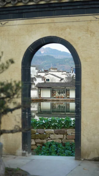 Bellissima Vista Tradizionale Del Villaggio Cinese Con Architettura Classica Stretta — Foto Stock